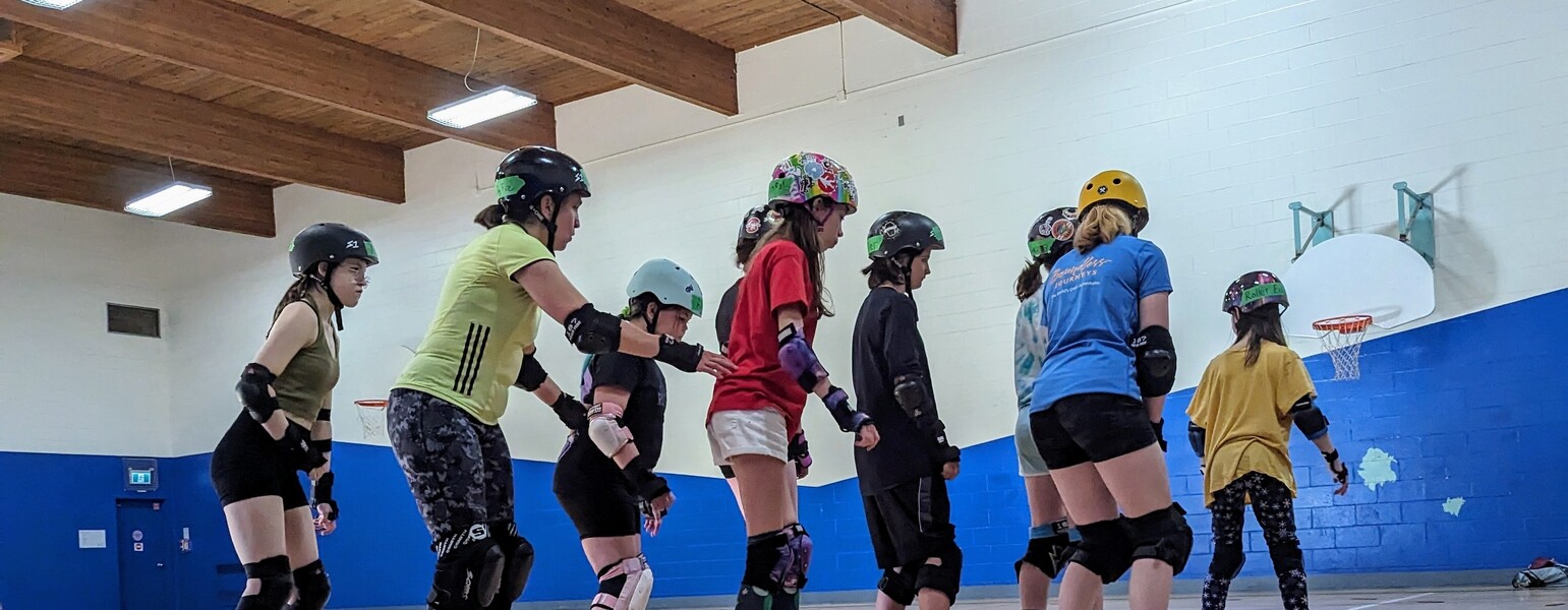 Electric WhEels skaters in training