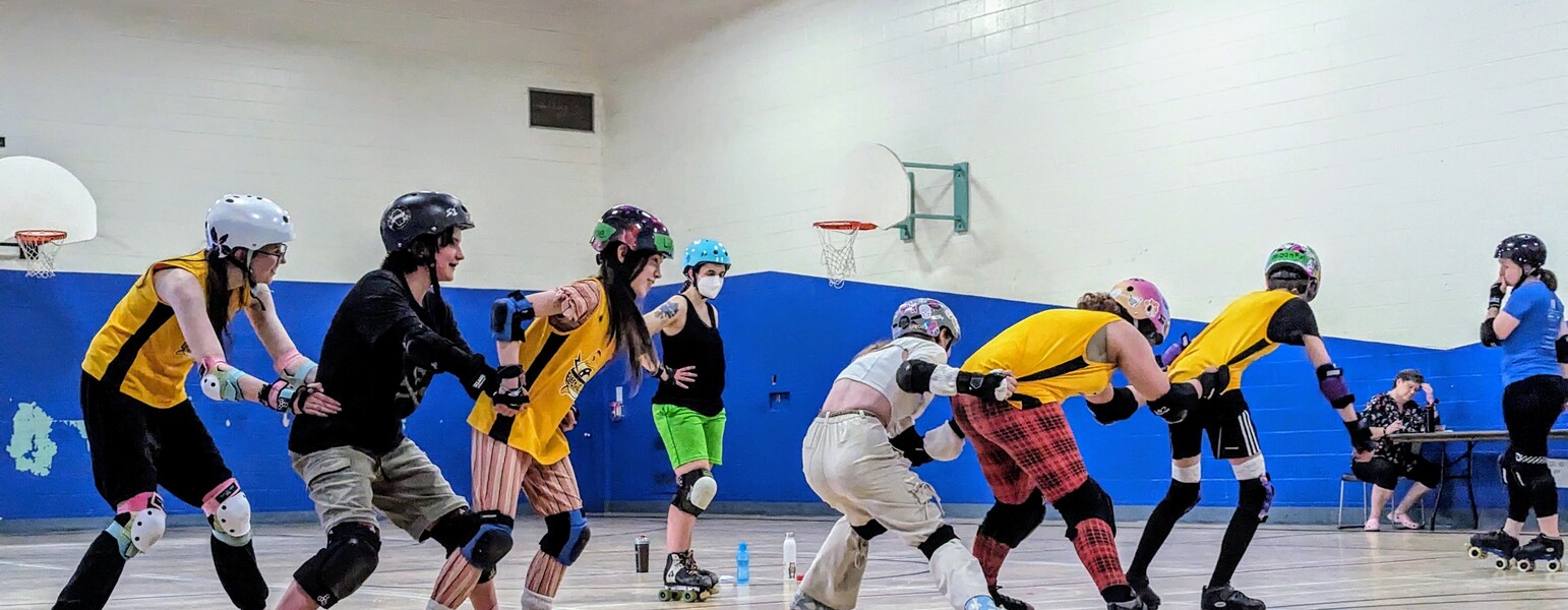 Electric WhEels scrimmage action